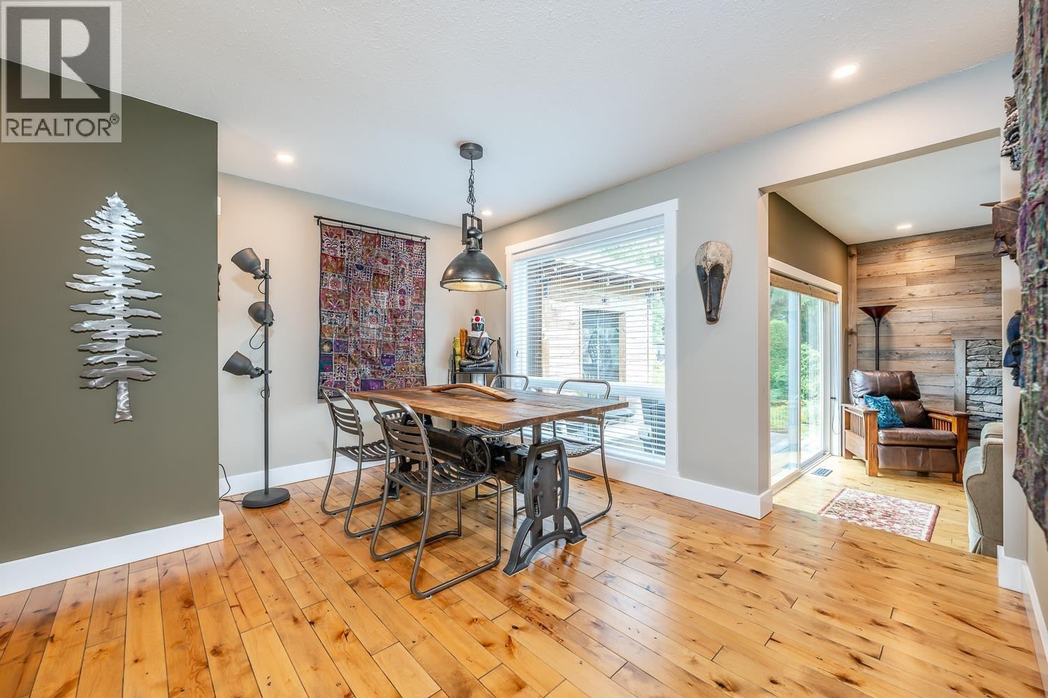 












40195 KINTYRE DRIVE

,
Squamish,




British Columbia
V0N1T0

