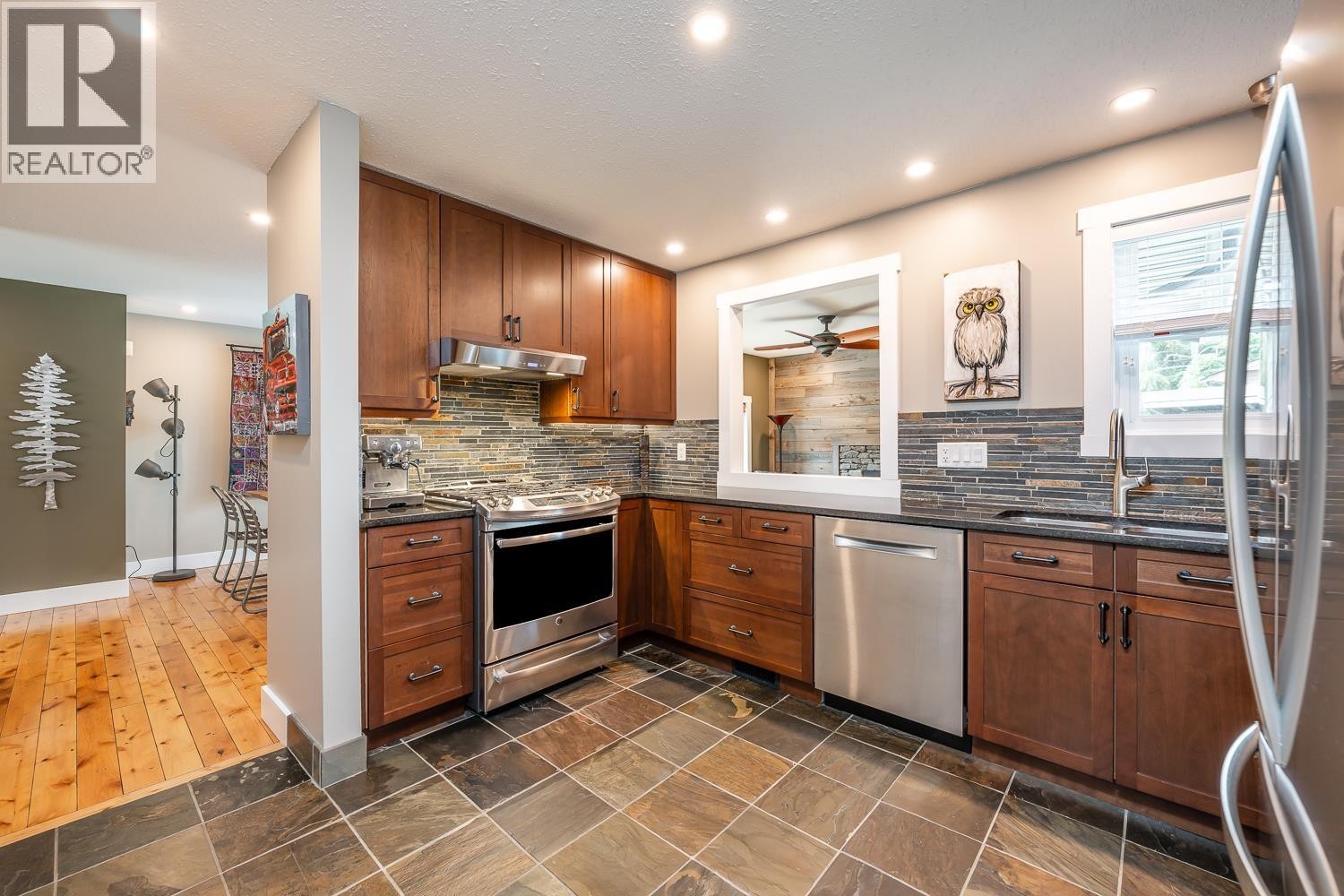 












40195 KINTYRE DRIVE

,
Squamish,




British Columbia
V0N1T0

