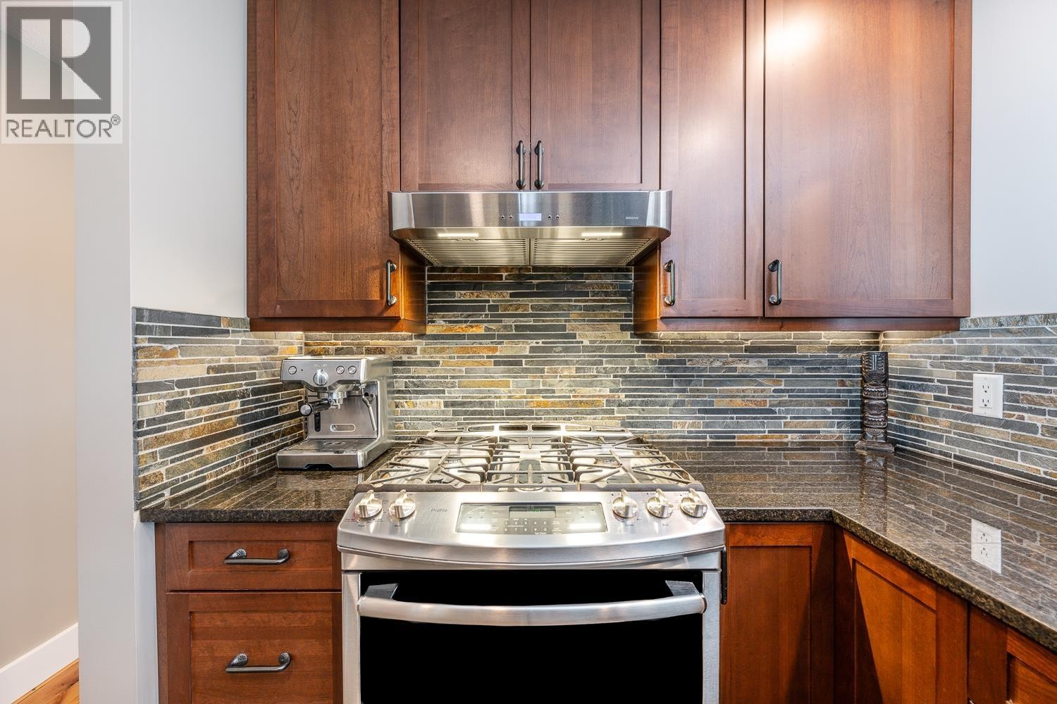 












40195 KINTYRE DRIVE

,
Squamish,




British Columbia
V0N1T0

