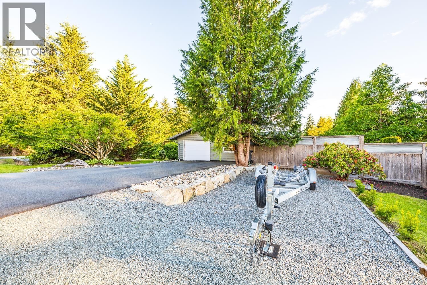












40195 KINTYRE DRIVE

,
Squamish,




British Columbia
V0N1T0

