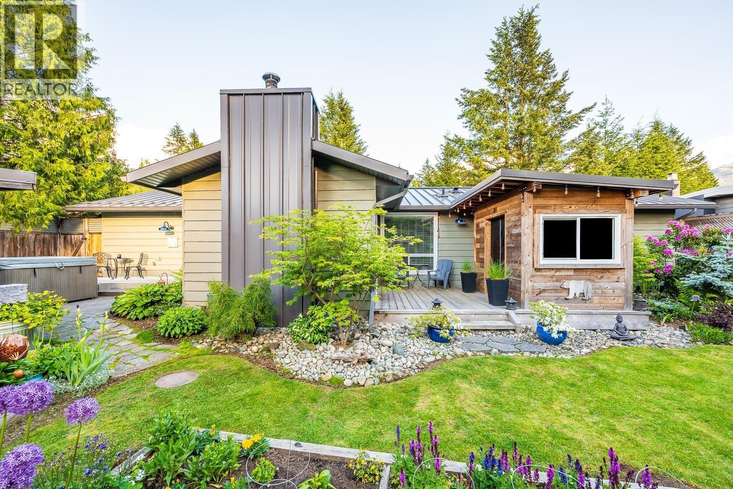 












40195 KINTYRE DRIVE

,
Squamish,




British Columbia
V0N1T0

