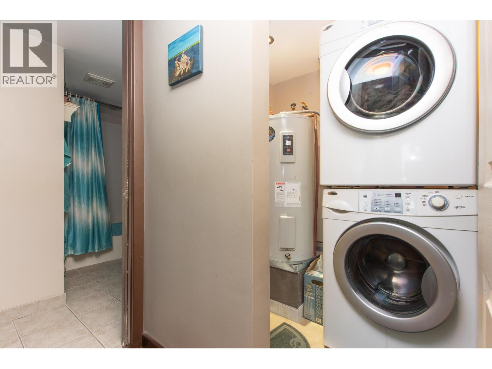 












25 38175 WESTWAY AVENUE

,
Squamish,




British Columbia
V8B0Y4

