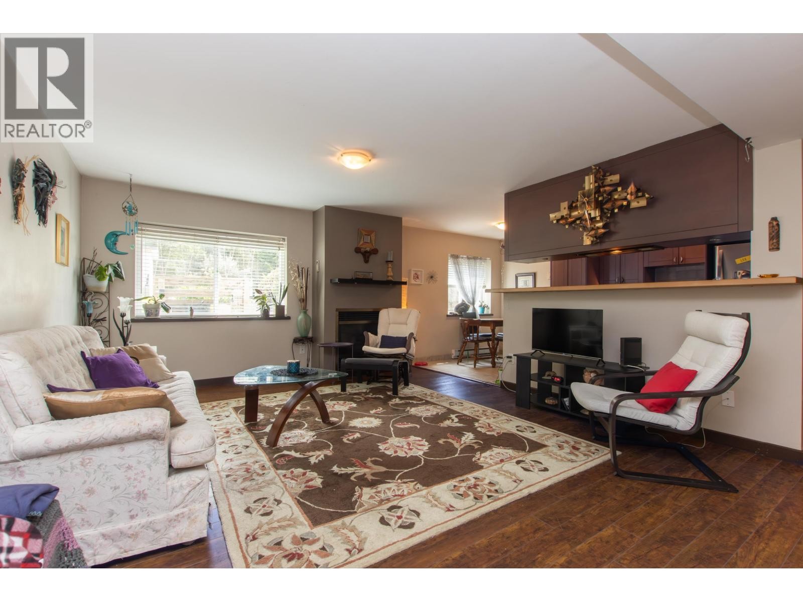 












25 38175 WESTWAY AVENUE

,
Squamish,




British Columbia
V8B0Y4

