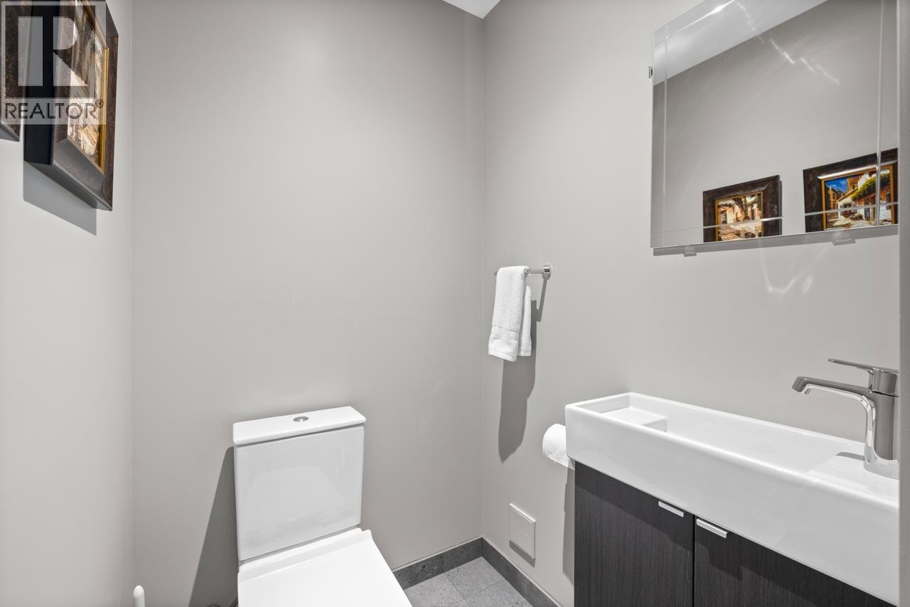 












1269 CLOVERLEY STREET

,
North Vancouver,




British Columbia
V7L1N7

