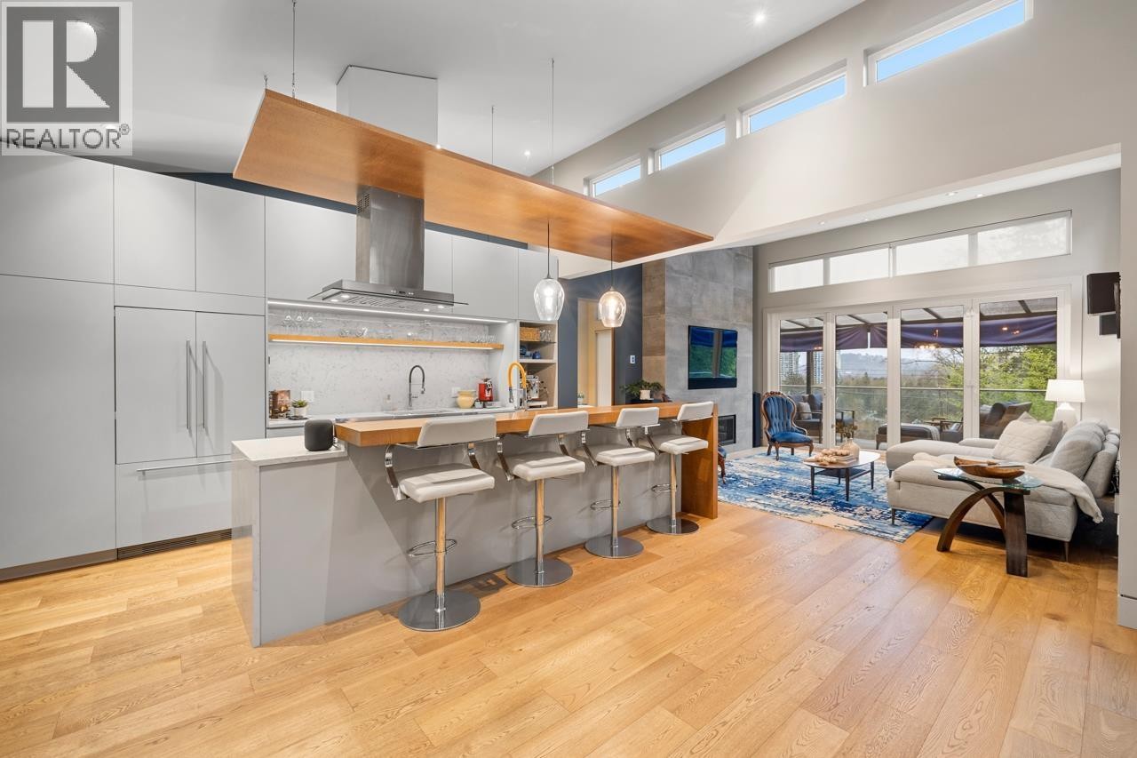 












1269 CLOVERLEY STREET

,
North Vancouver,




British Columbia
V7L1N7

