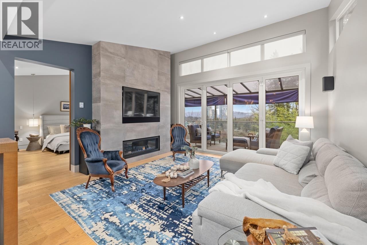 












1269 CLOVERLEY STREET

,
North Vancouver,




British Columbia
V7L1N7

