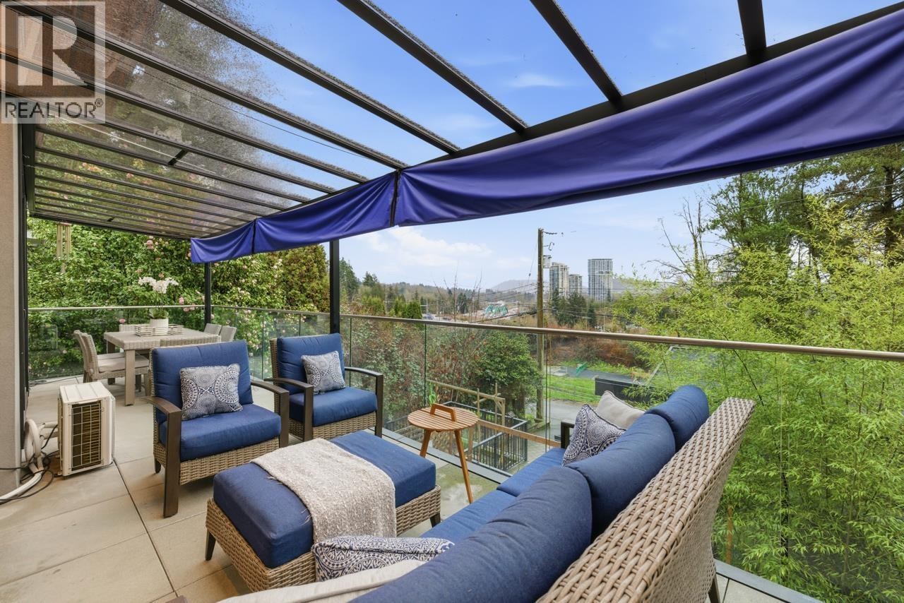 












1269 CLOVERLEY STREET

,
North Vancouver,




British Columbia
V7L1N7

