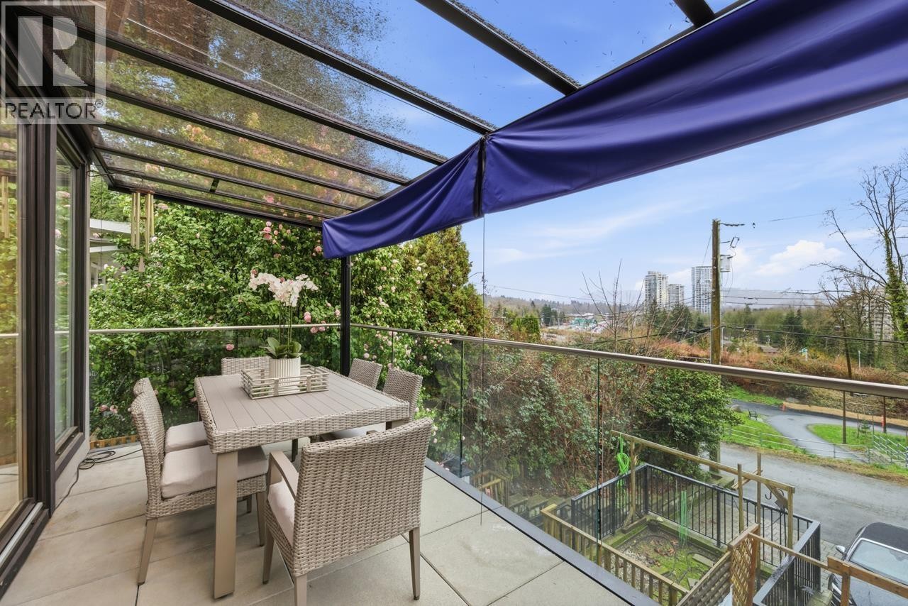 












1269 CLOVERLEY STREET

,
North Vancouver,




British Columbia
V7L1N7

