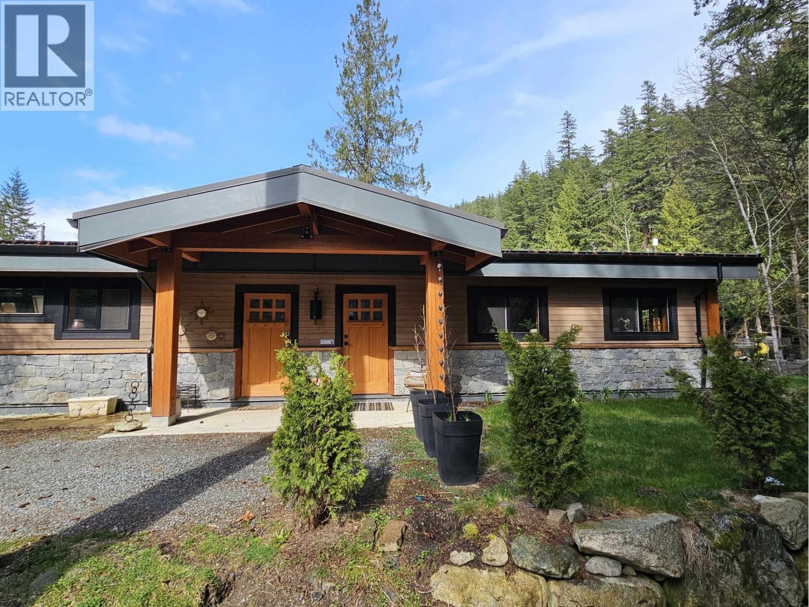 












3070 MIDNIGHT WAY

,
Squamish,




British Columbia
V0N1T0

