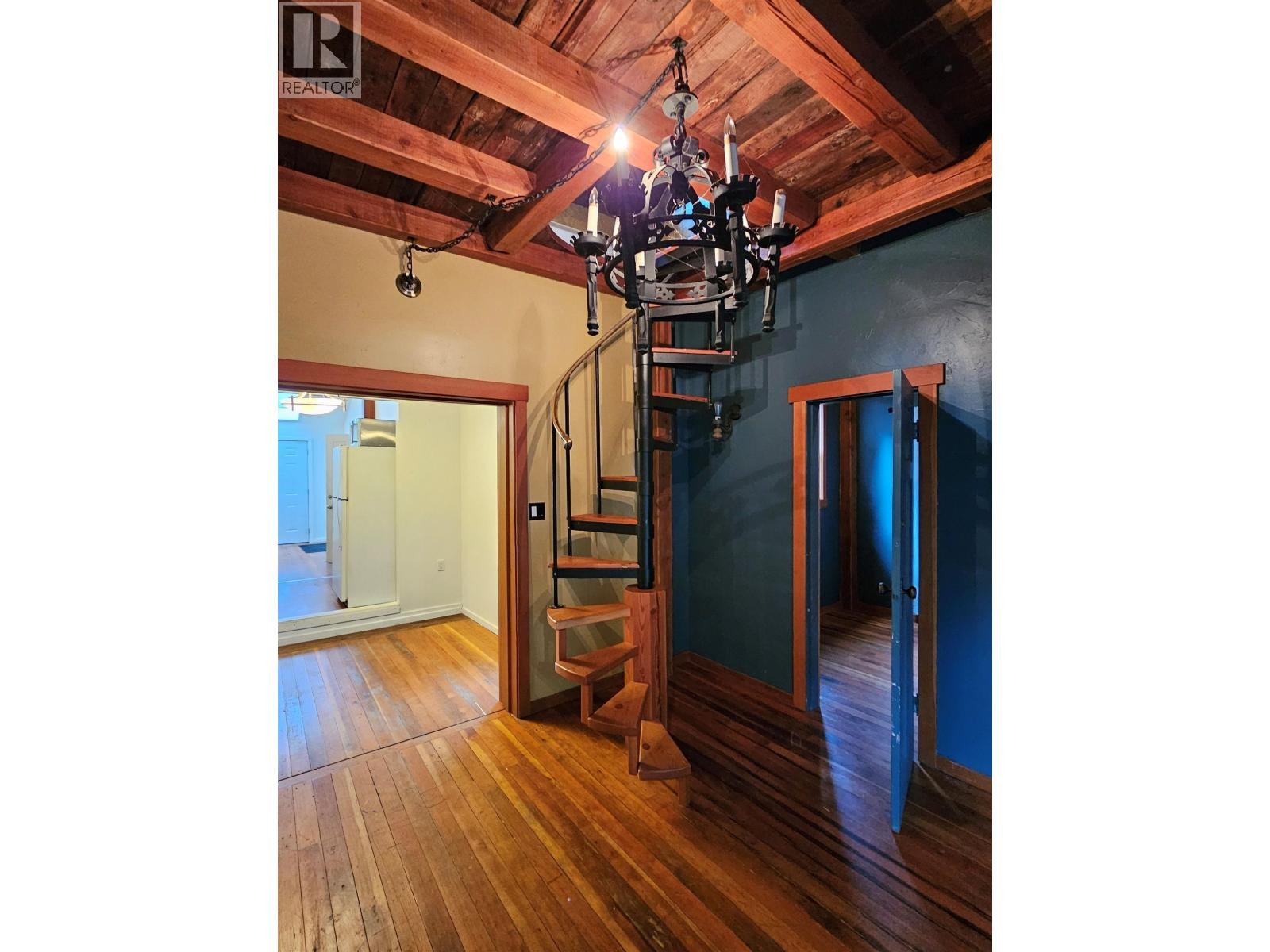 












3070 MIDNIGHT WAY

,
Squamish,




British Columbia
V0N1T0

