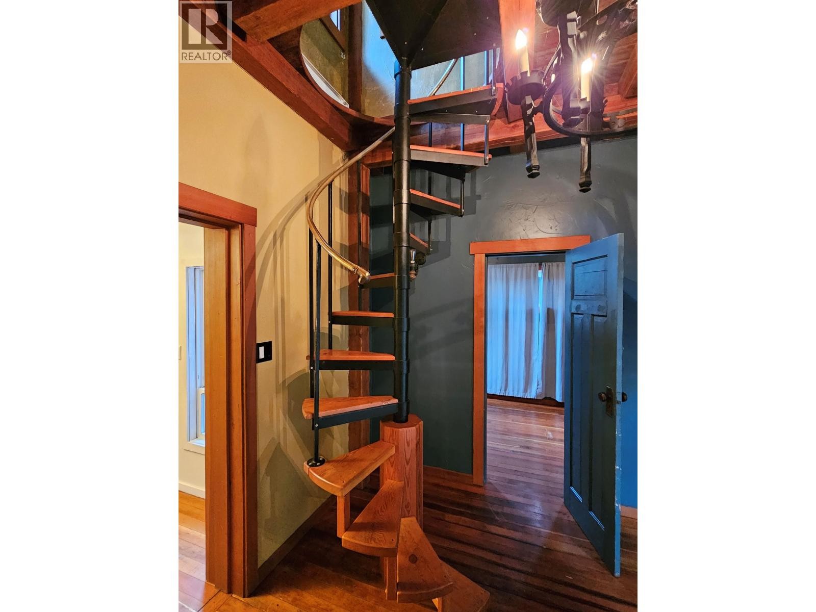 












3070 MIDNIGHT WAY

,
Squamish,




British Columbia
V0N1T0

