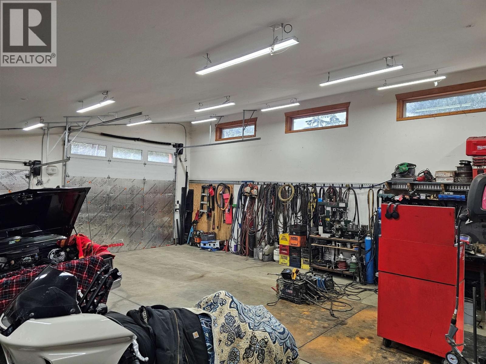 












3070 MIDNIGHT WAY

,
Squamish,




British Columbia
V0N1T0

