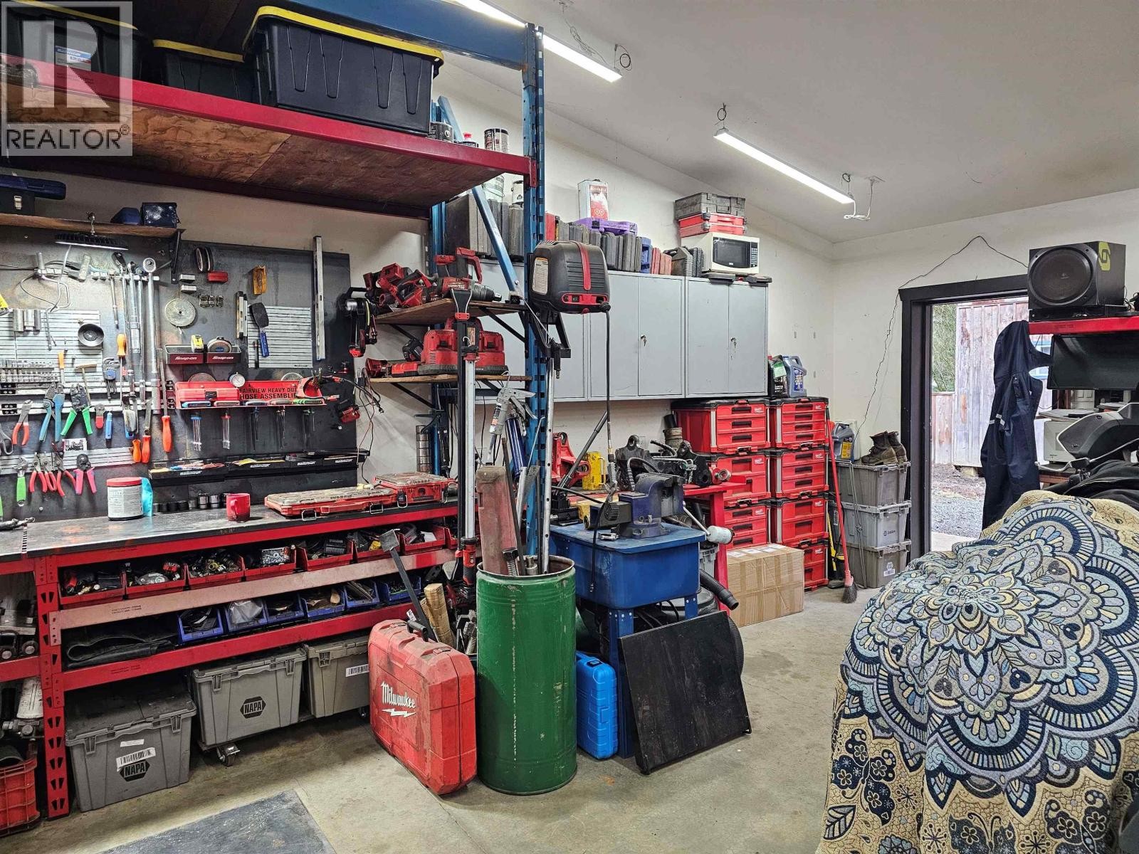 












3070 MIDNIGHT WAY

,
Squamish,




British Columbia
V0N1T0

