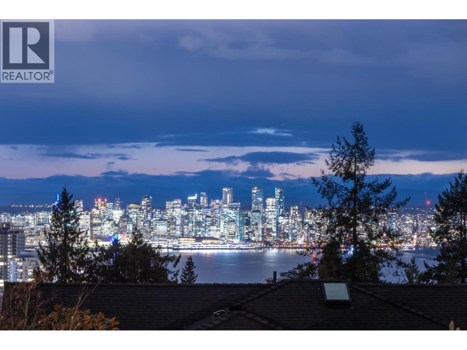 












402 BRAND STREET

,
North Vancouver,




British Columbia
V7N1E9

