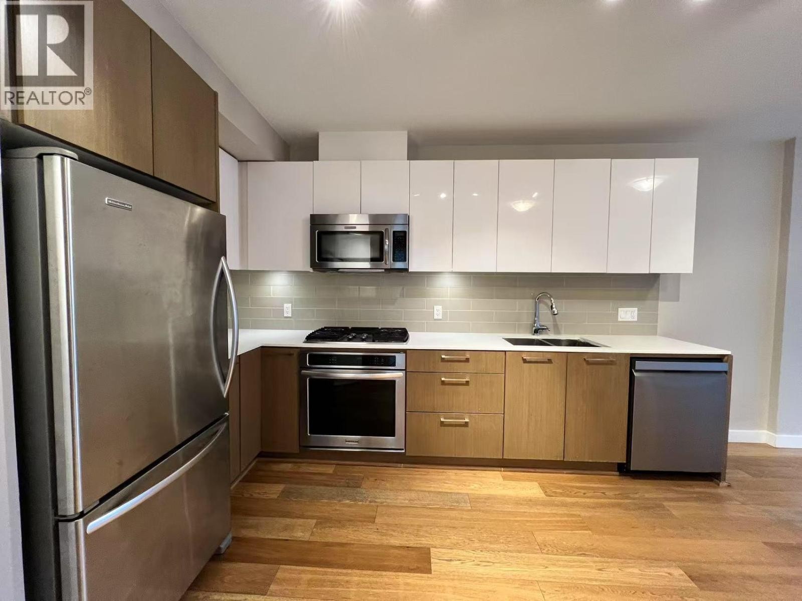 












801 6971 ELMBRIDGE WAY

,
Richmond,




British Columbia
V7C0A5

