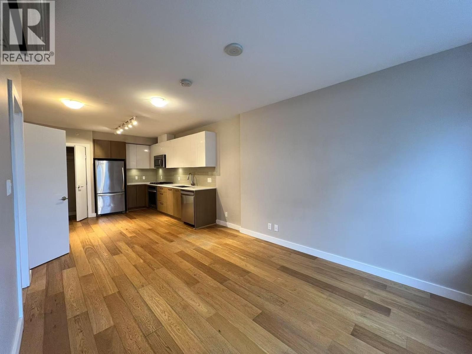 












801 6971 ELMBRIDGE WAY

,
Richmond,




British Columbia
V7C0A5

