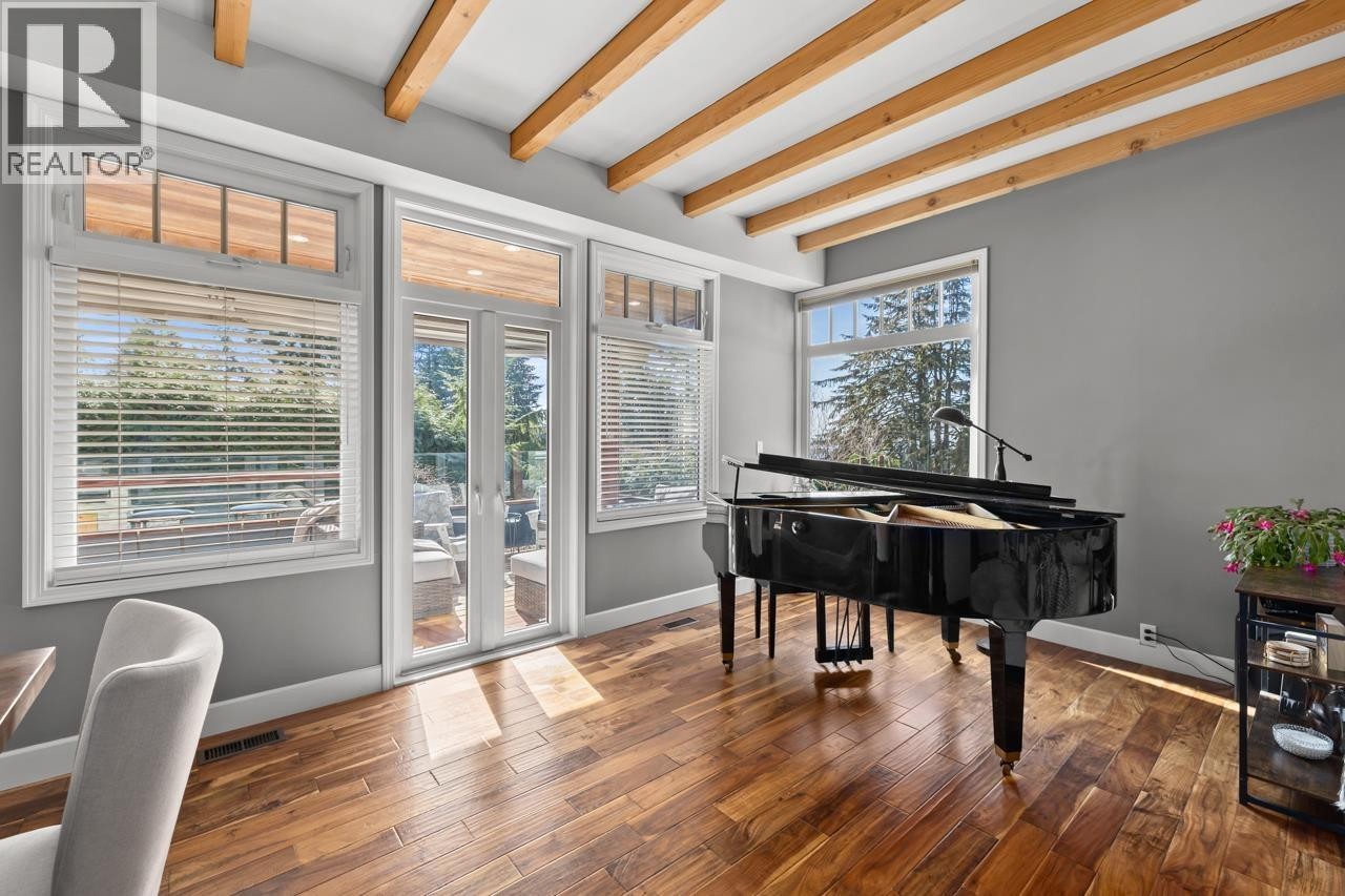 












145 E KENSINGTON ROAD

,
North Vancouver,




British Columbia
V7N1P2

