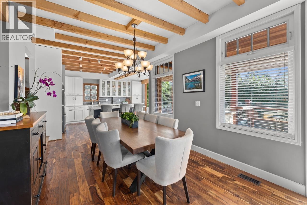 












145 E KENSINGTON ROAD

,
North Vancouver,




British Columbia
V7N1P2

