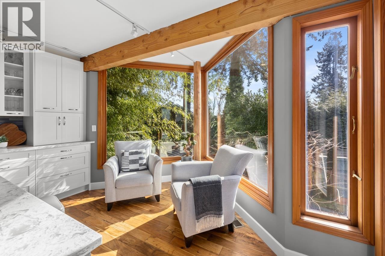 












145 E KENSINGTON ROAD

,
North Vancouver,




British Columbia
V7N1P2

