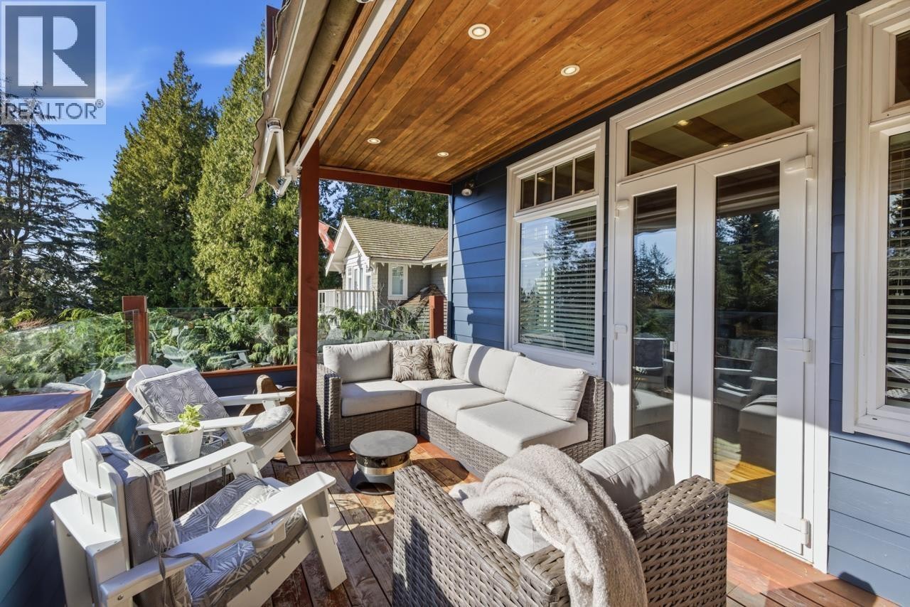 












145 E KENSINGTON ROAD

,
North Vancouver,




British Columbia
V7N1P2

