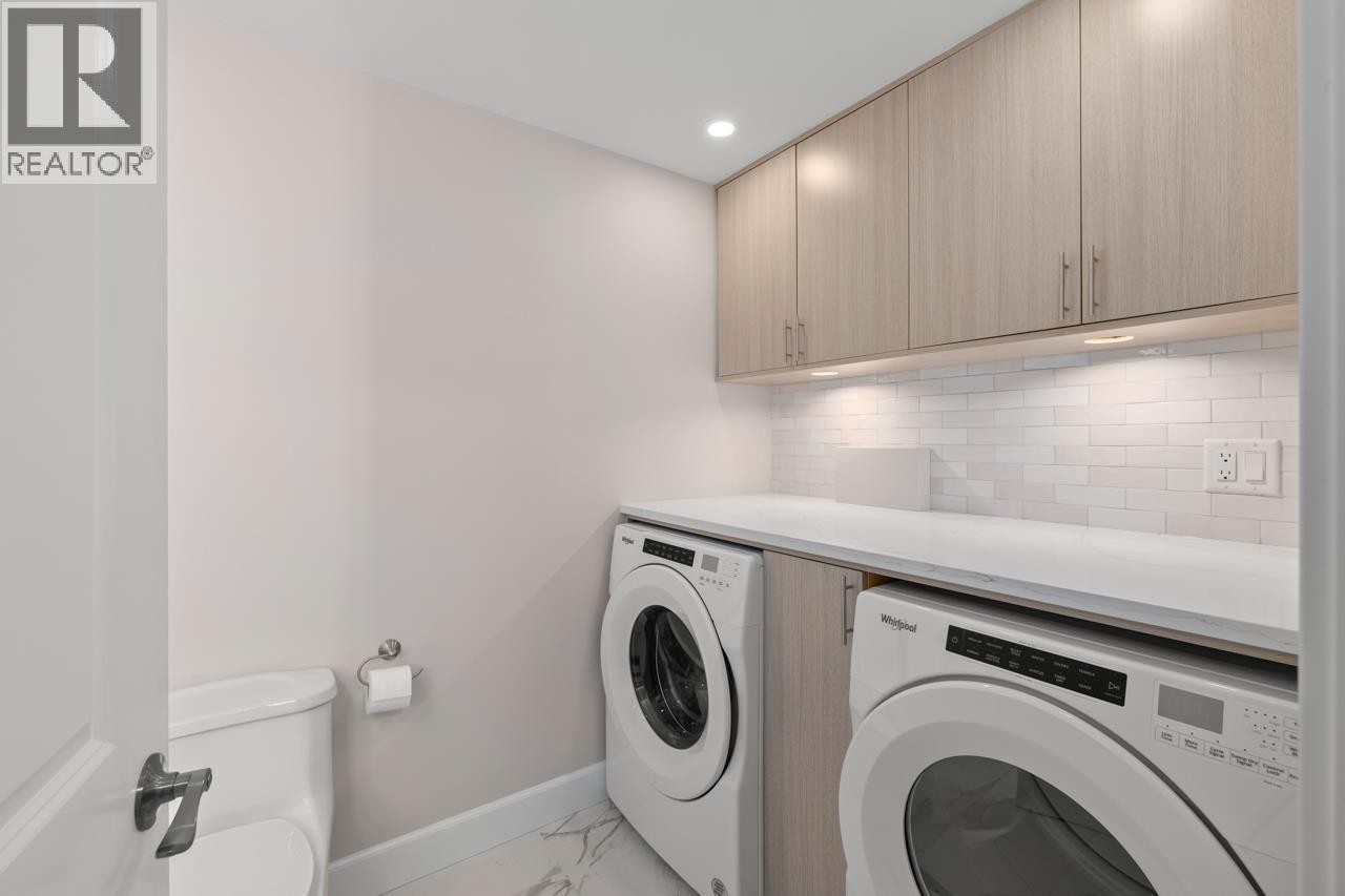 












145 E KENSINGTON ROAD

,
North Vancouver,




British Columbia
V7N1P2

