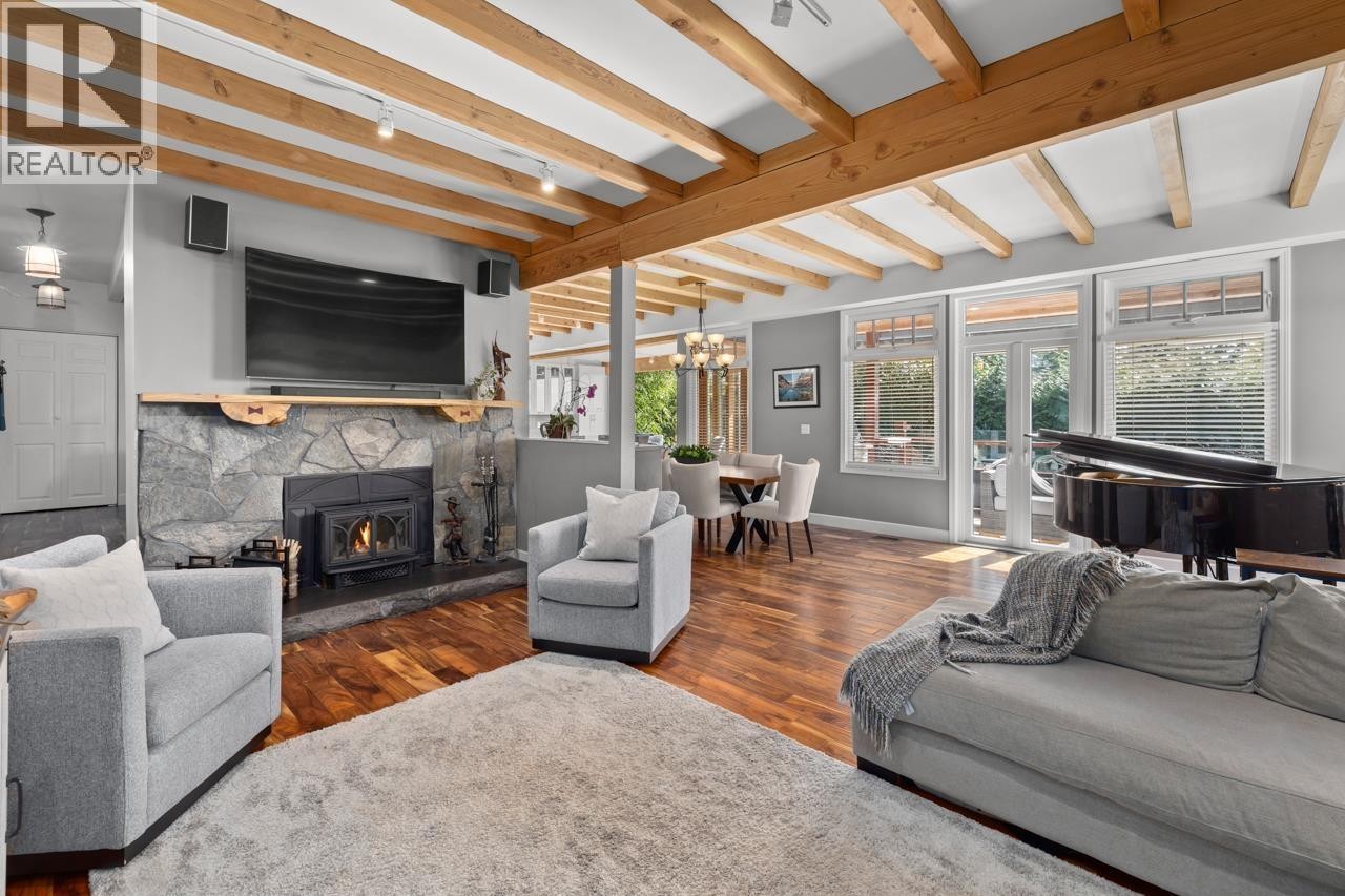 












145 E KENSINGTON ROAD

,
North Vancouver,




British Columbia
V7N1P2

