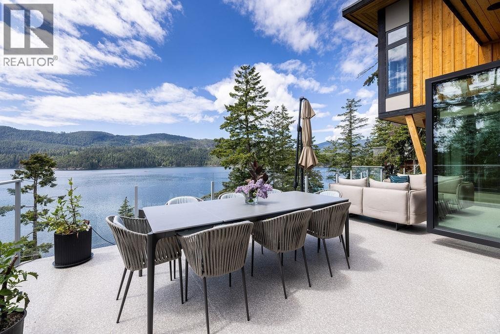 












6101 -6099 CORACLE DRIVE

,
Sechelt,




British Columbia
V7Z0C9

