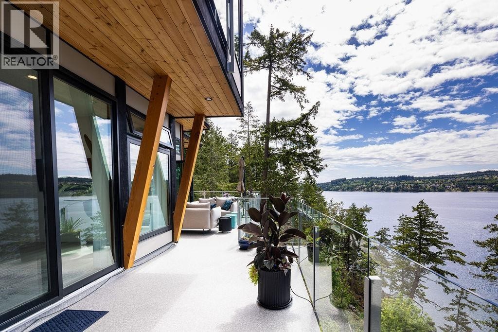 












6101 -6099 CORACLE DRIVE

,
Sechelt,




British Columbia
V7Z0C9

