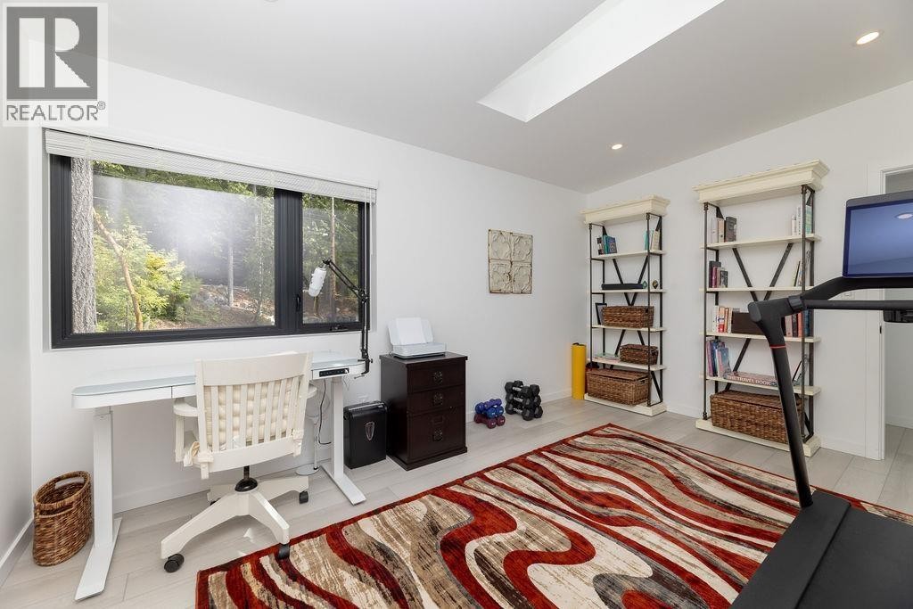 












6101 -6099 CORACLE DRIVE

,
Sechelt,




British Columbia
V7Z0C9

