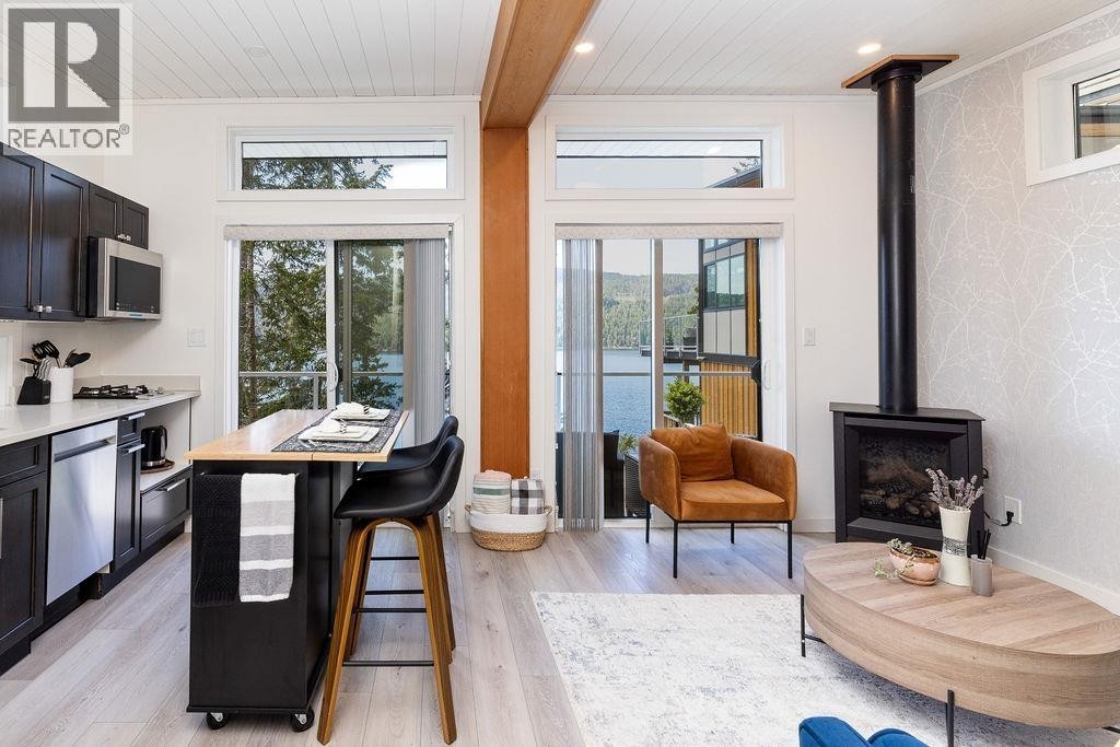 












6101 -6099 CORACLE DRIVE

,
Sechelt,




British Columbia
V7Z0C9

