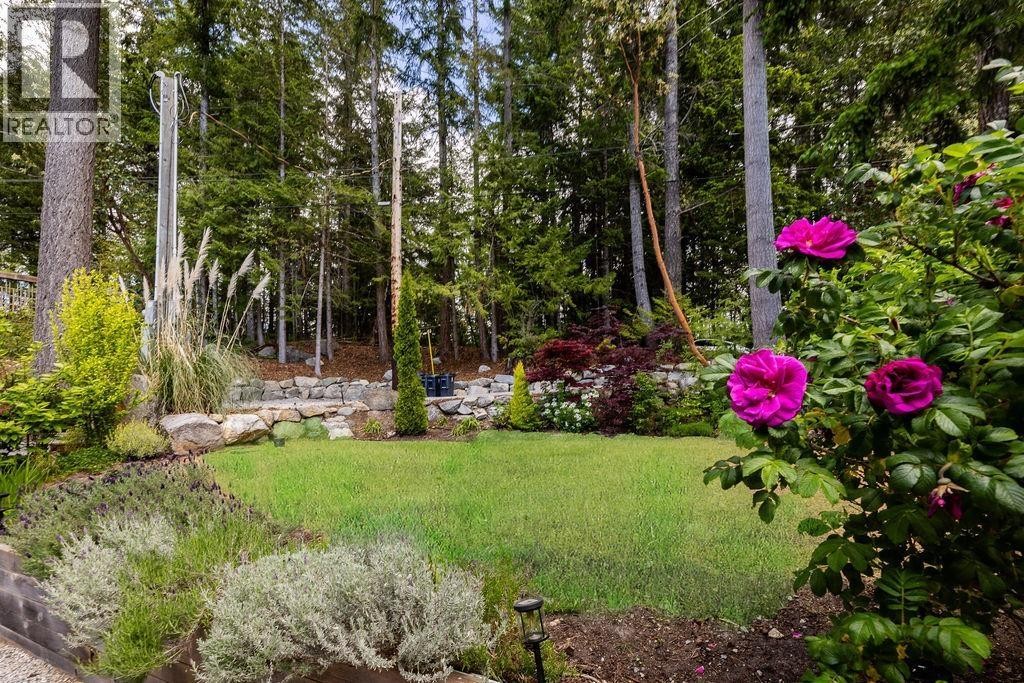 












6101 -6099 CORACLE DRIVE

,
Sechelt,




British Columbia
V7Z0C9

