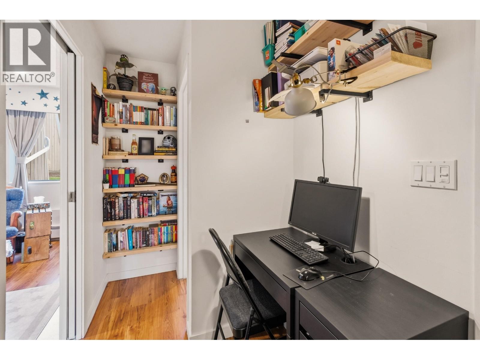 












104 9101 HORNE STREET

,
Burnaby,




British Columbia
V3N4M3

