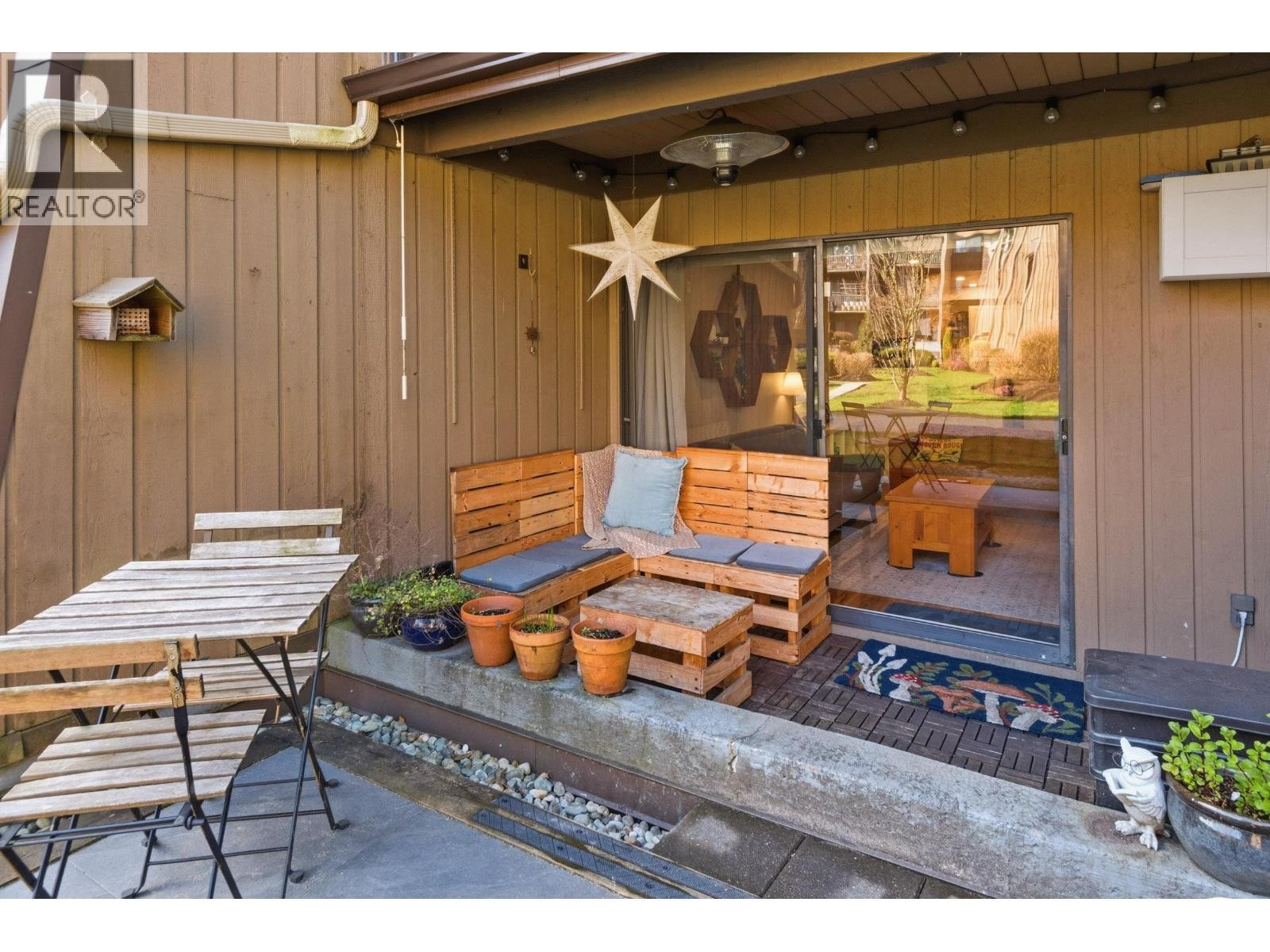 












104 9101 HORNE STREET

,
Burnaby,




British Columbia
V3N4M3

