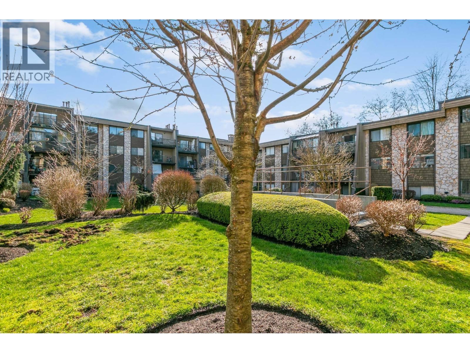 












104 9101 HORNE STREET

,
Burnaby,




British Columbia
V3N4M3

