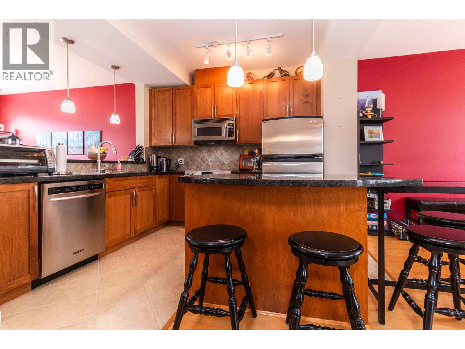 












36 40632 GOVERNMENT ROAD

,
Squamish,




British Columbia
V8B0M7

