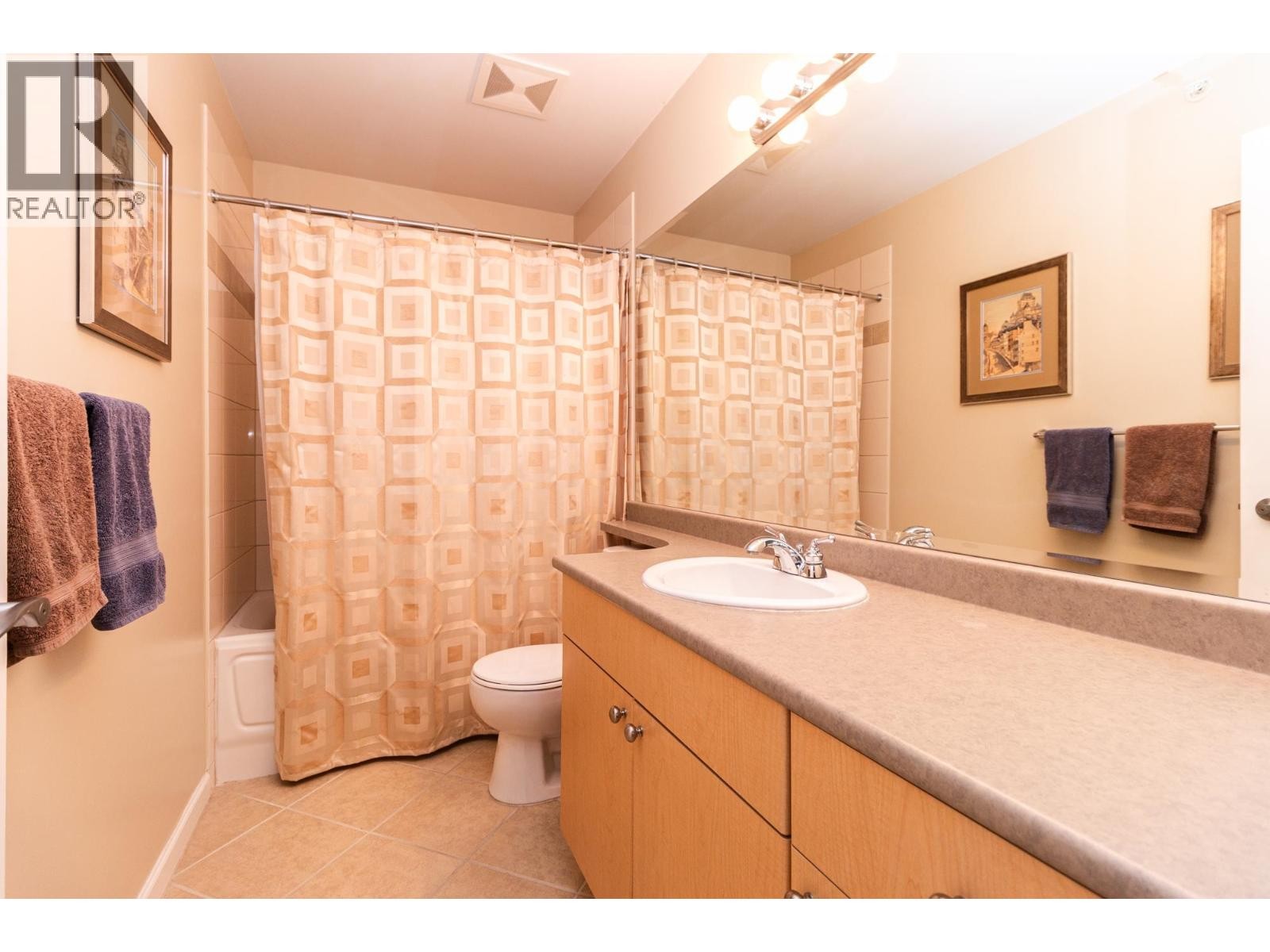 












36 40632 GOVERNMENT ROAD

,
Squamish,




British Columbia
V8B0M7

