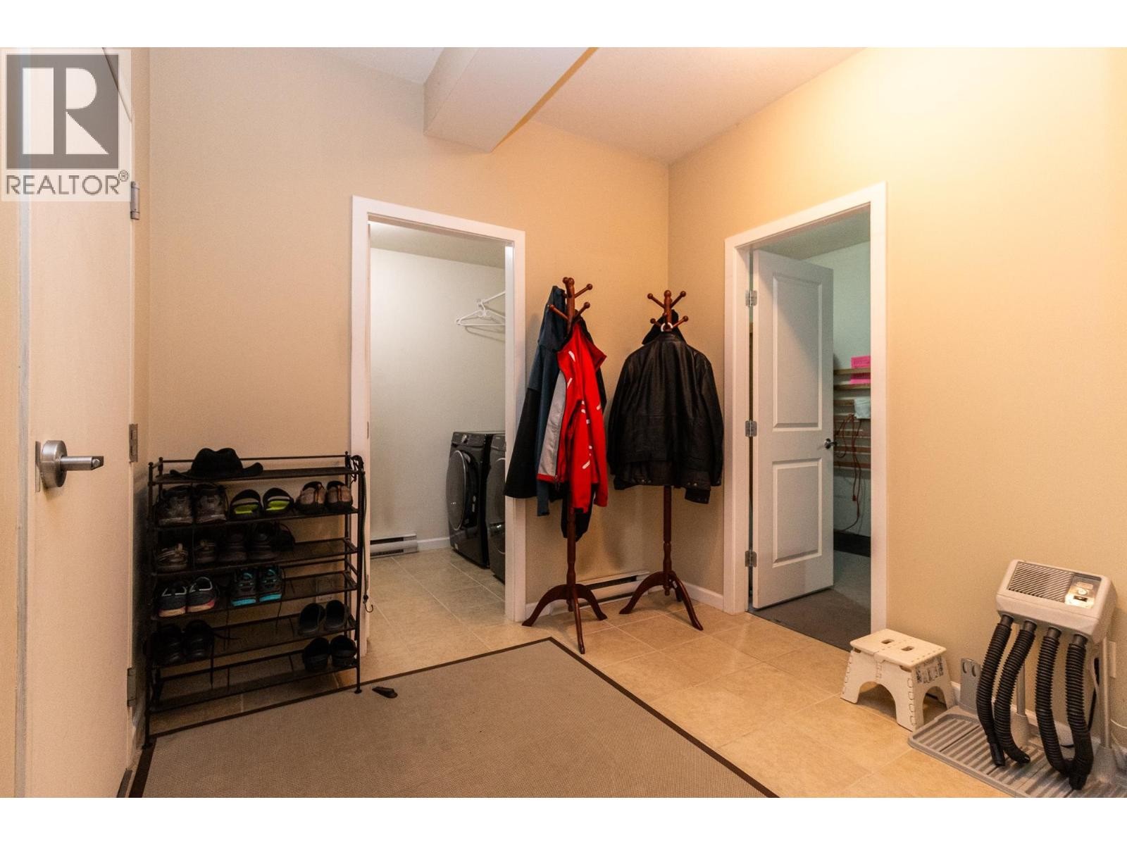 












36 40632 GOVERNMENT ROAD

,
Squamish,




British Columbia
V8B0M7

