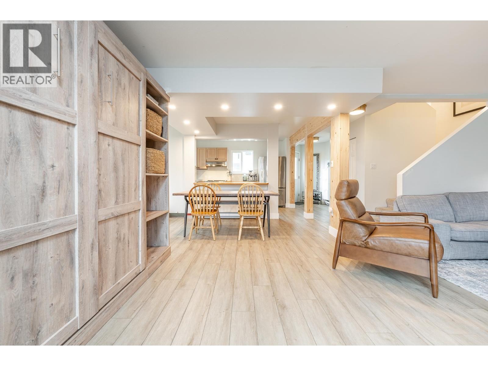 












22 41449 GOVERNMENT ROAD

,
Squamish,




British Columbia
V8B0G4

