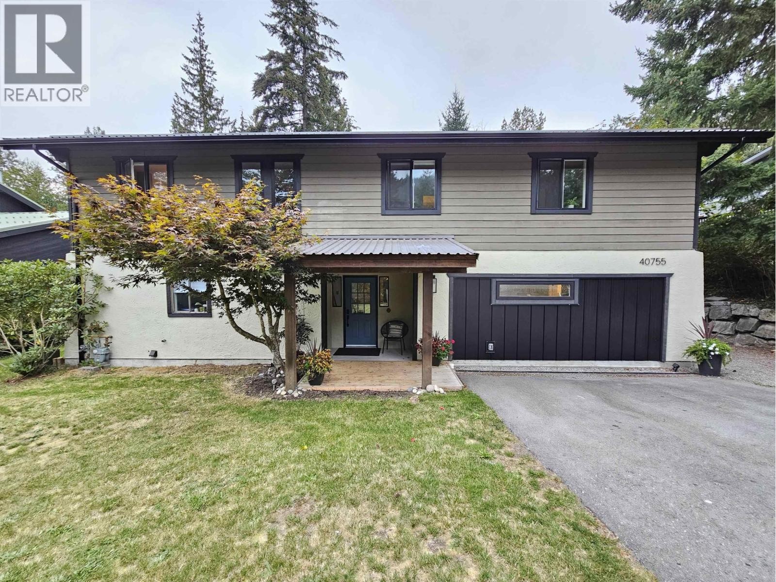 












40755 THUNDERBIRD RIDGE

,
Squamish,




British Columbia
V0N1T0


