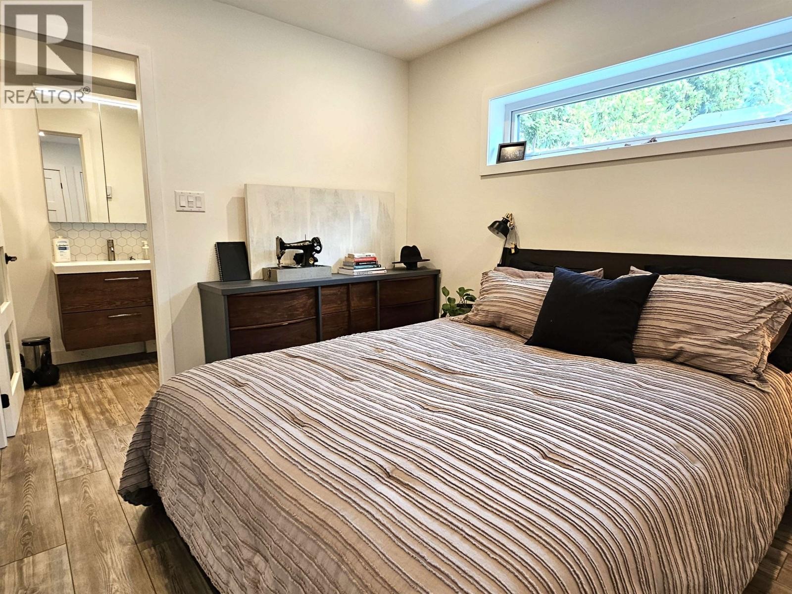 












40755 THUNDERBIRD RIDGE

,
Squamish,




British Columbia
V0N1T0

