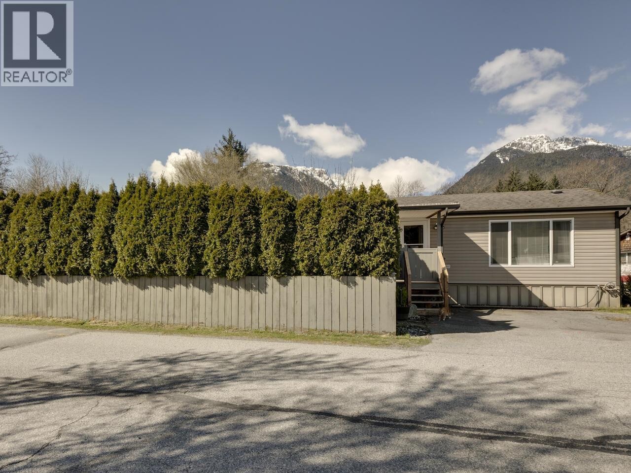 












70 40157 GOVERNMENT ROAD

,
Squamish,




British Columbia
V0N1T0

