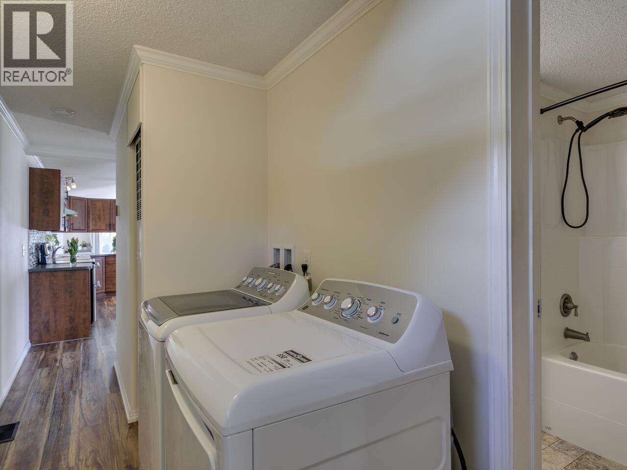 












70 40157 GOVERNMENT ROAD

,
Squamish,




British Columbia
V0N1T0

