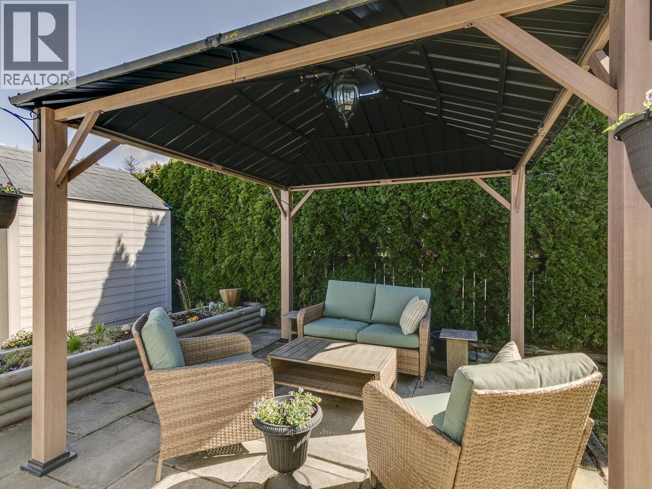 












70 40157 GOVERNMENT ROAD

,
Squamish,




British Columbia
V0N1T0

