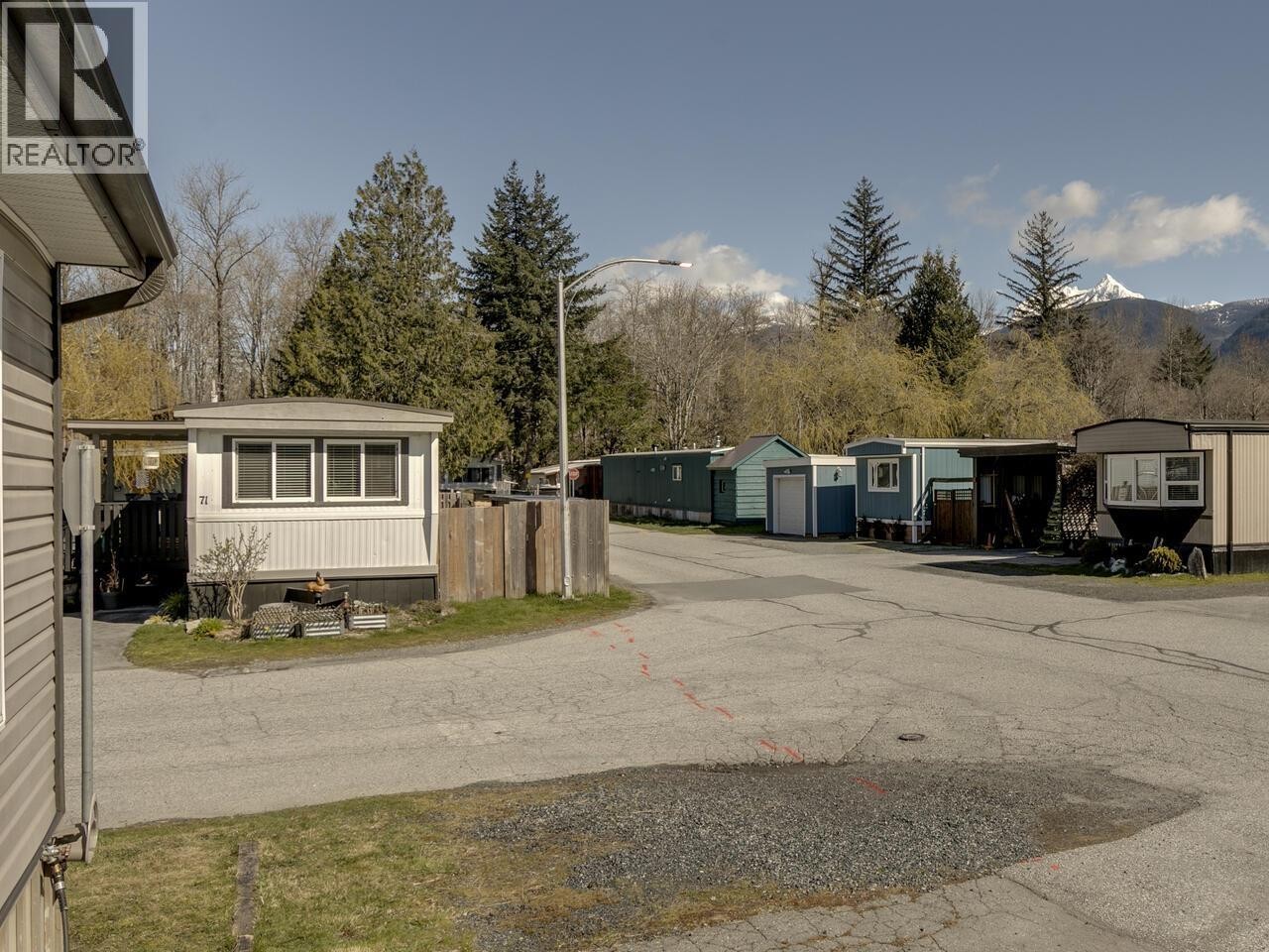 












70 40157 GOVERNMENT ROAD

,
Squamish,




British Columbia
V0N1T0

