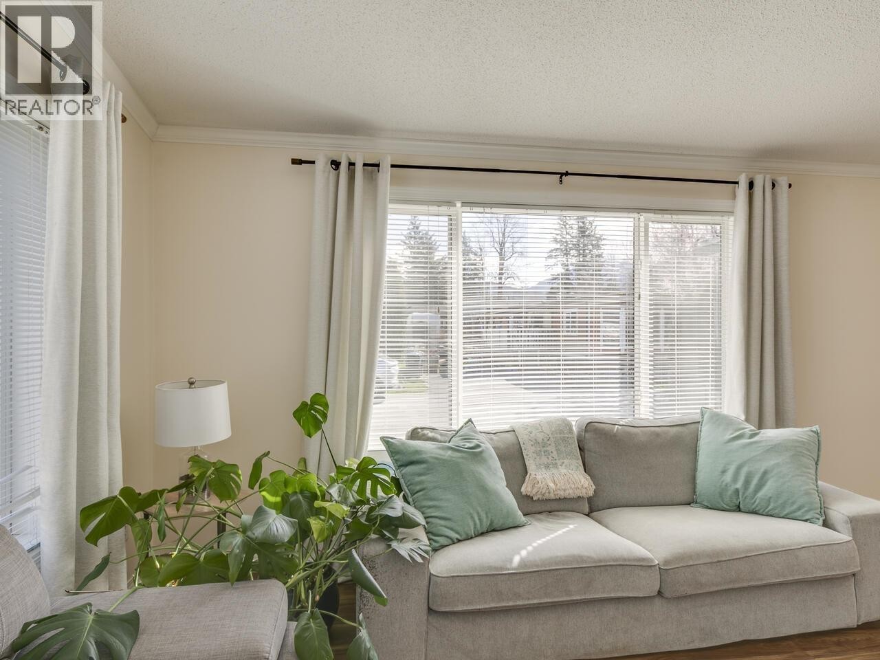 












70 40157 GOVERNMENT ROAD

,
Squamish,




British Columbia
V0N1T0

