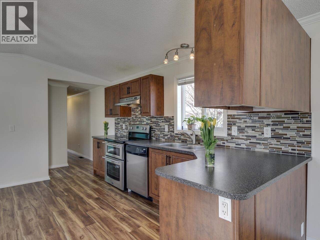 












70 40157 GOVERNMENT ROAD

,
Squamish,




British Columbia
V0N1T0

