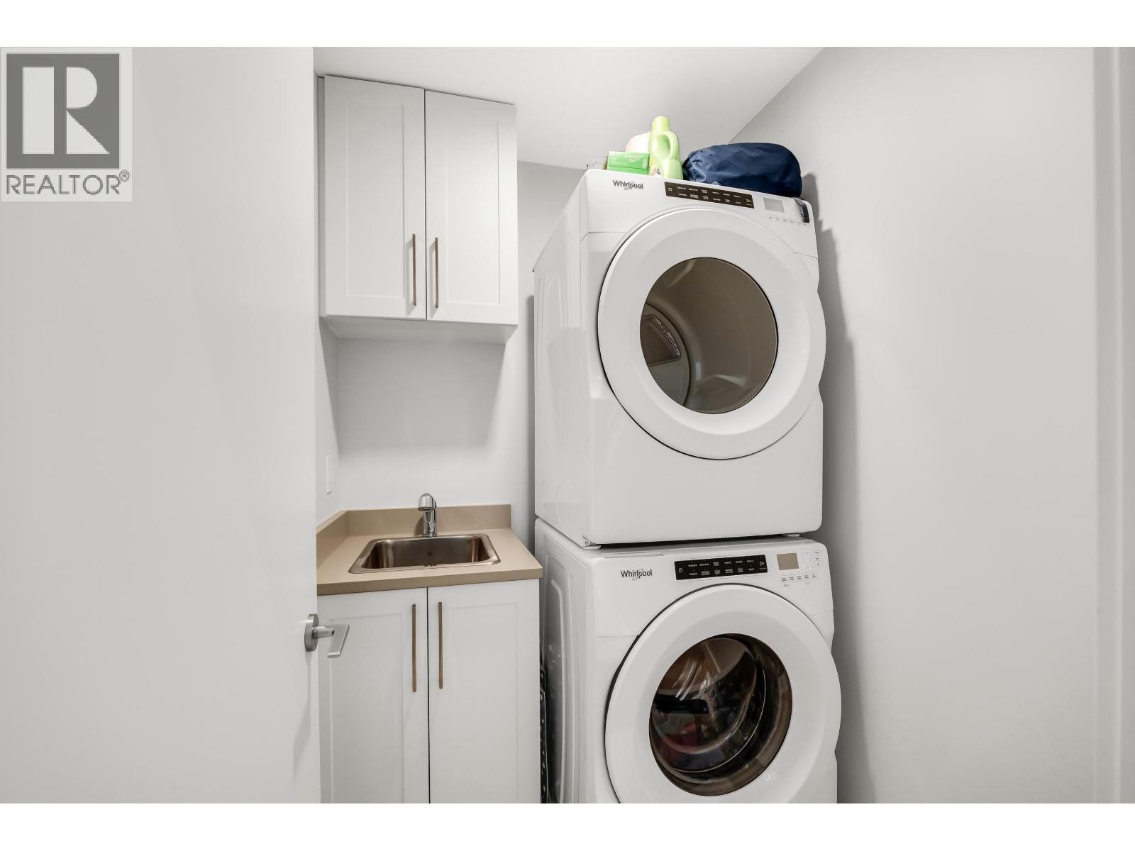 












313 41328 SKYRIDGE PLACE

,
Squamish,




British Columbia
V8B1A4

