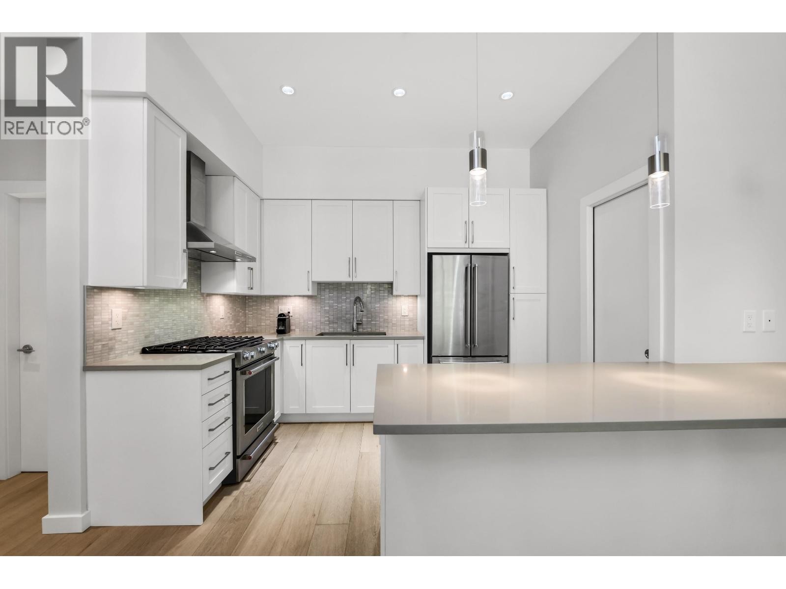 












313 41328 SKYRIDGE PLACE

,
Squamish,




British Columbia
V8B1A4

