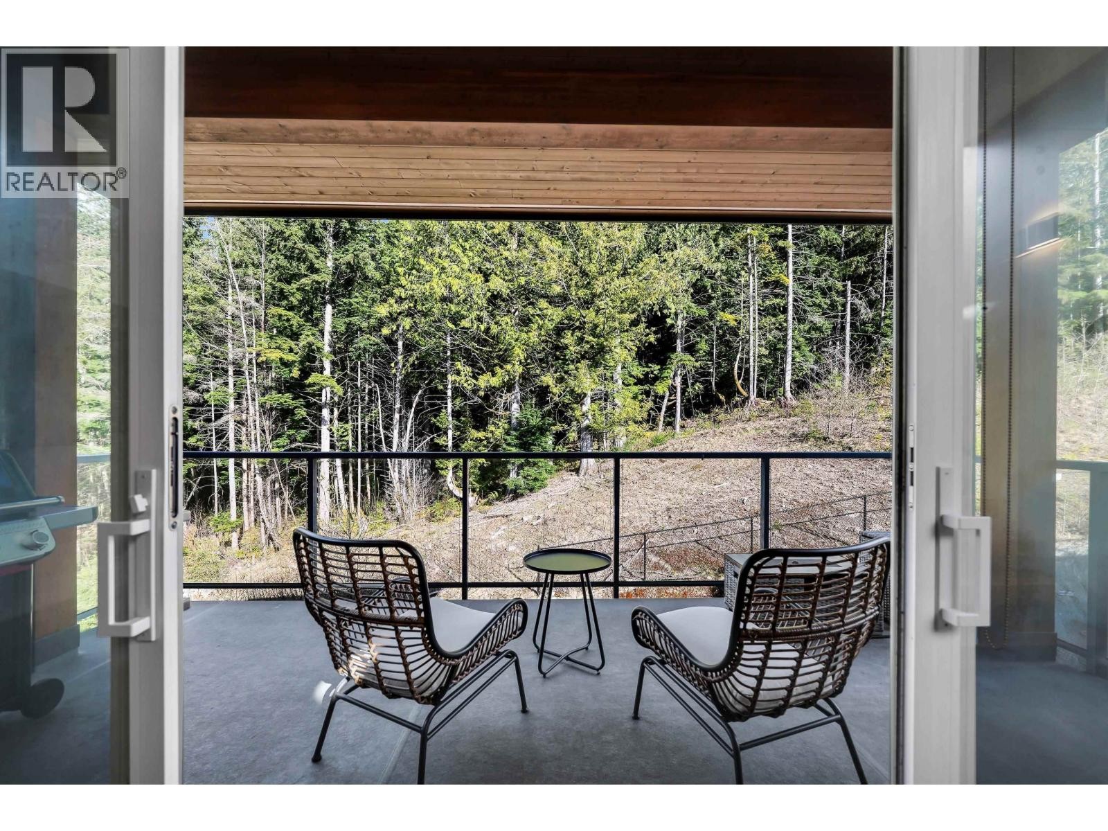 












313 41328 SKYRIDGE PLACE

,
Squamish,




British Columbia
V8B1A4

