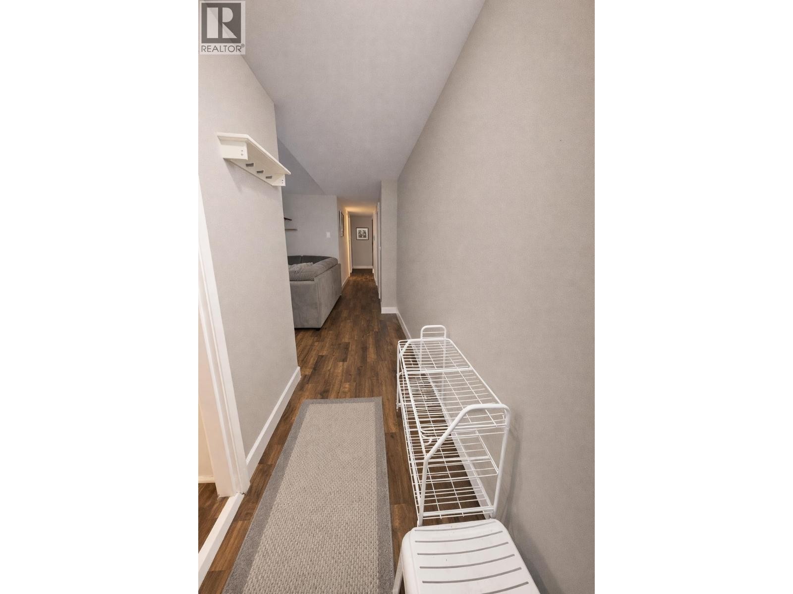 












5 38171 WESTWAY AVENUE

,
Squamish,




British Columbia
V8B0Y4

